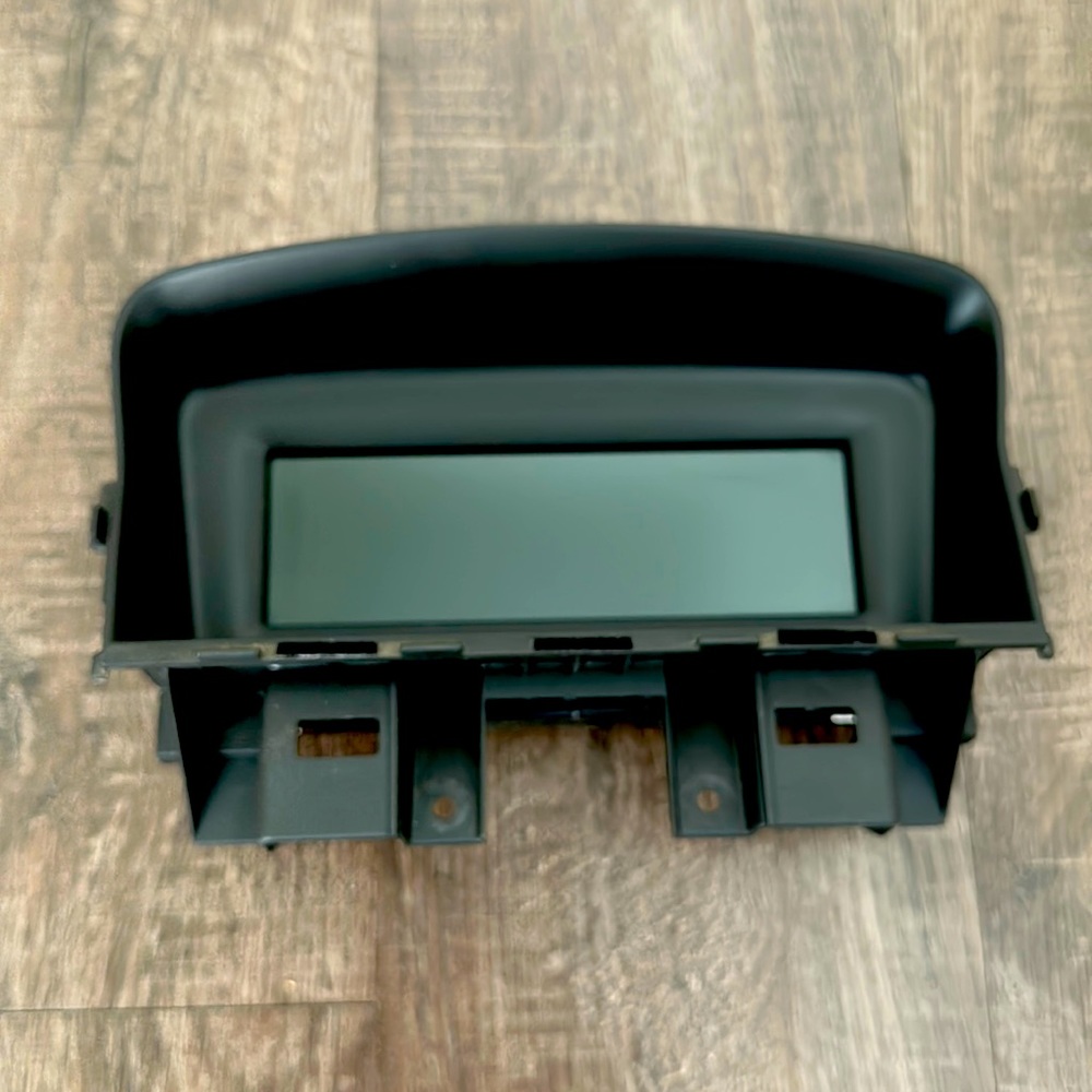 Chevy cruze ls radio screen